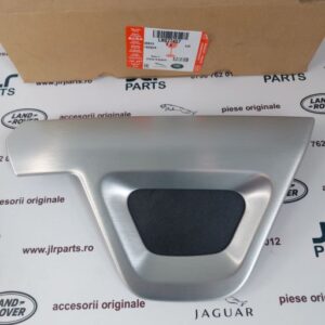 Ornament stanga consola centrala, Land Rover, LR077457
